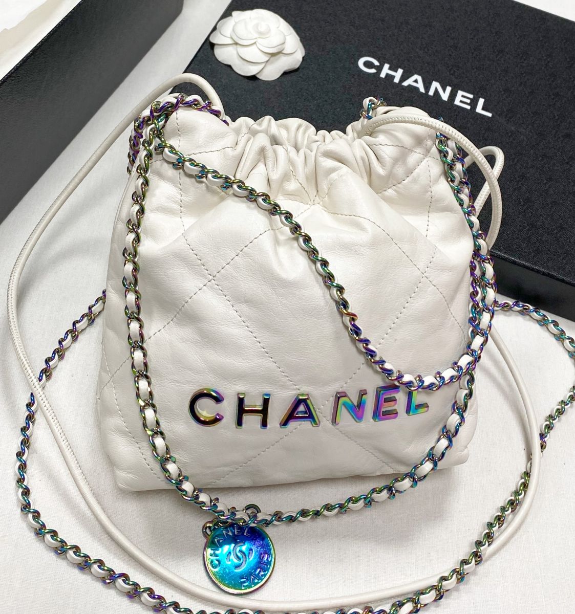 Сумка Chanel размер 18/18 цена 360 056 руб / упаковка / с ценником /