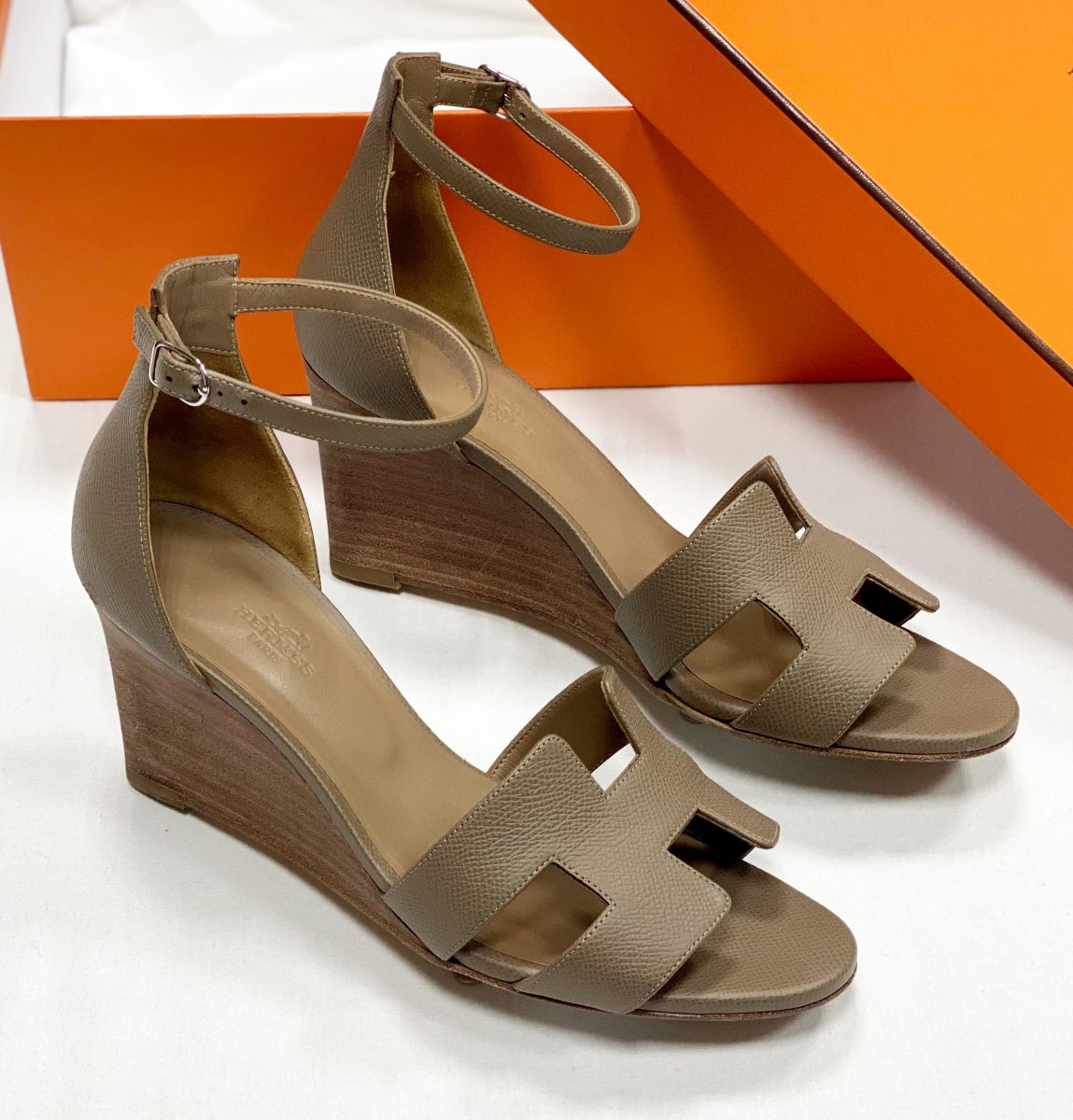 Босоножки Hermes размер 40 цена 31 310 руб