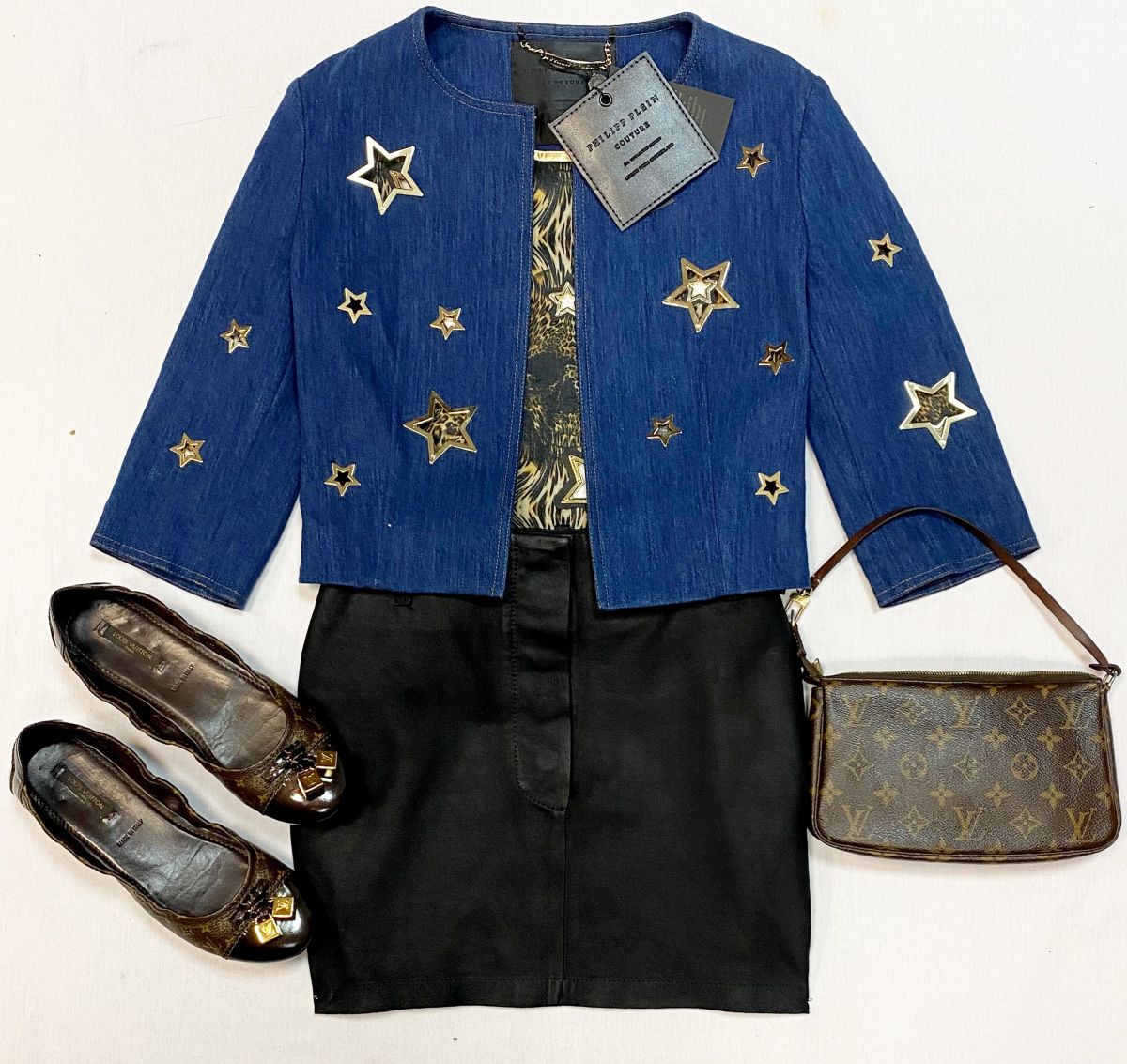 Куртка Philipp Plein размер S цена 12 308 руб
Юбка Ann Demeulemeester размер 36 цена 10 770 руб
Балетки Louis Vuitton размер 38 цена 18 462 руб
Сумка Louis Viutton 