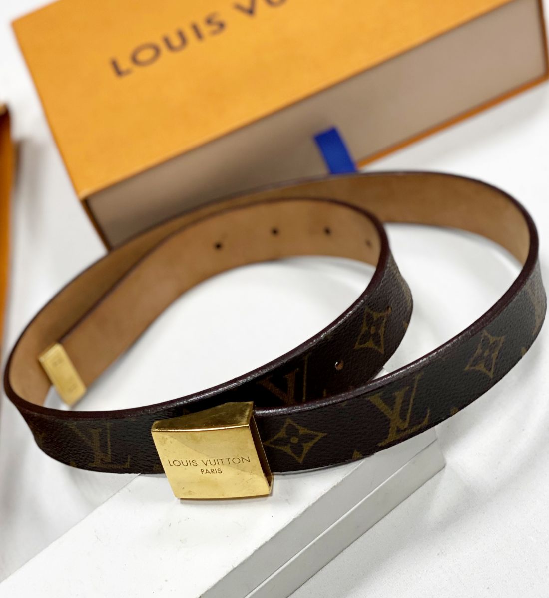 Ремень Louis Vuitton цена 15 385 руб 