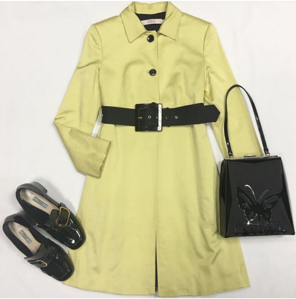 Плащ Red Valentino  размер 42 цена 12 308 руб Туфли Prada  размер 38.5 цена 15 385 руб Сумка Philosophy 