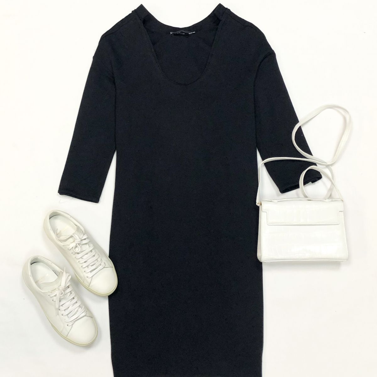 Платье Jil Sander размер 34 цена 5 385 рубКеды Saint Laurent размер 36.5 цена 23 078 рубСумка Giosa