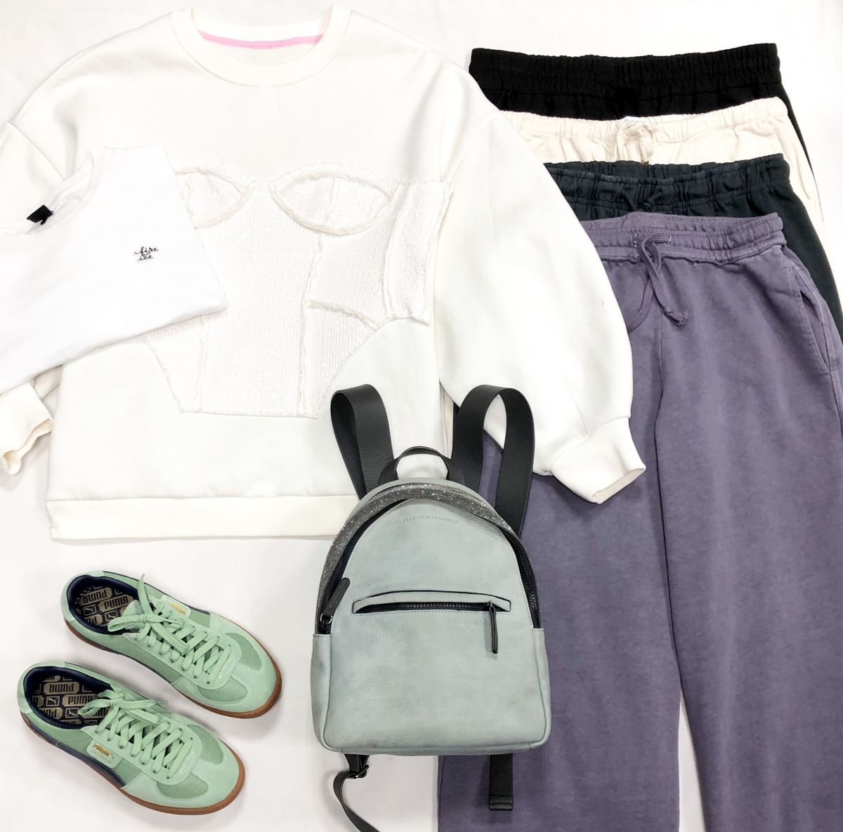 Толстовка / пайетки/ Bitte Ruhe размер M цена 7 828 руб
Футболка Bogner размер 42 цена 7 828 руб
Брюки размер L цена по 4 697 руб
Кеды Puma размер 40 цена 15 655 руб
Рюкзак