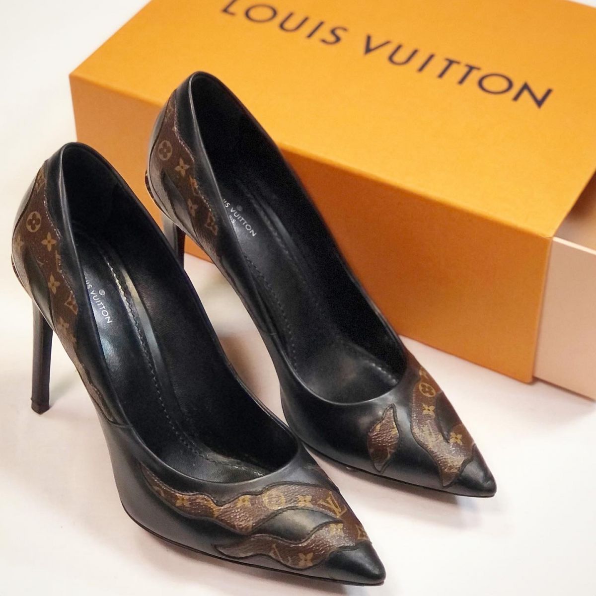 Туфли Louis Vuitton  размер 38.5 цена 23 078 руб 