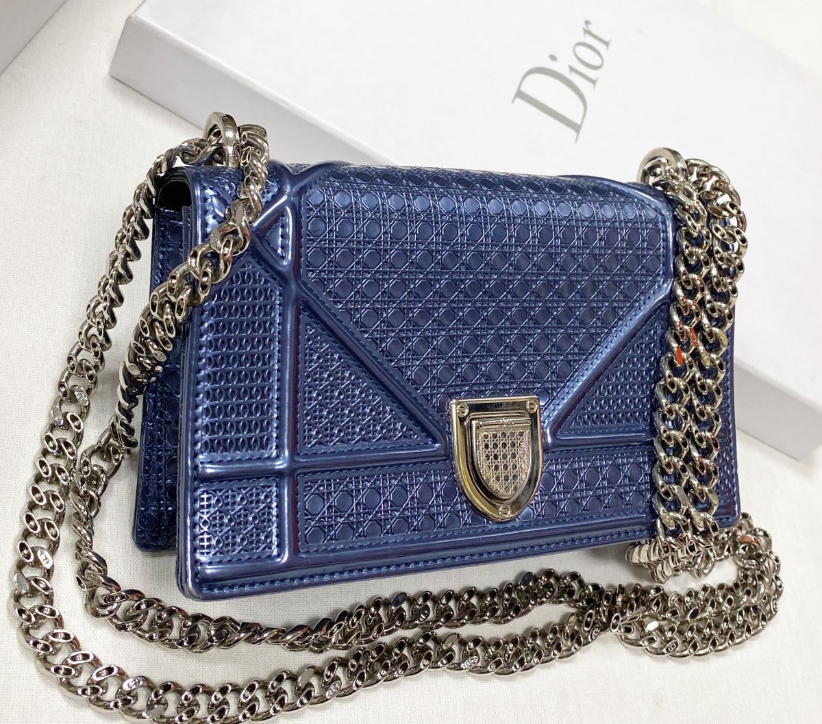Сумочка Christian Dior размер 18/12 цена 78 275 руб