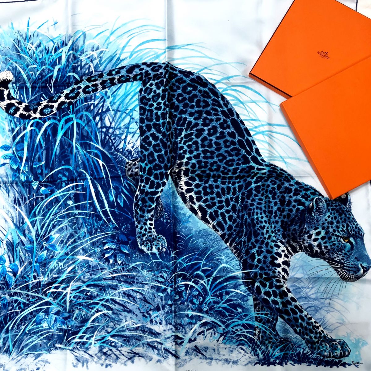Платок /шелк/ HERMES размер 90/90 цена 46 965 руб /в коробке/ 