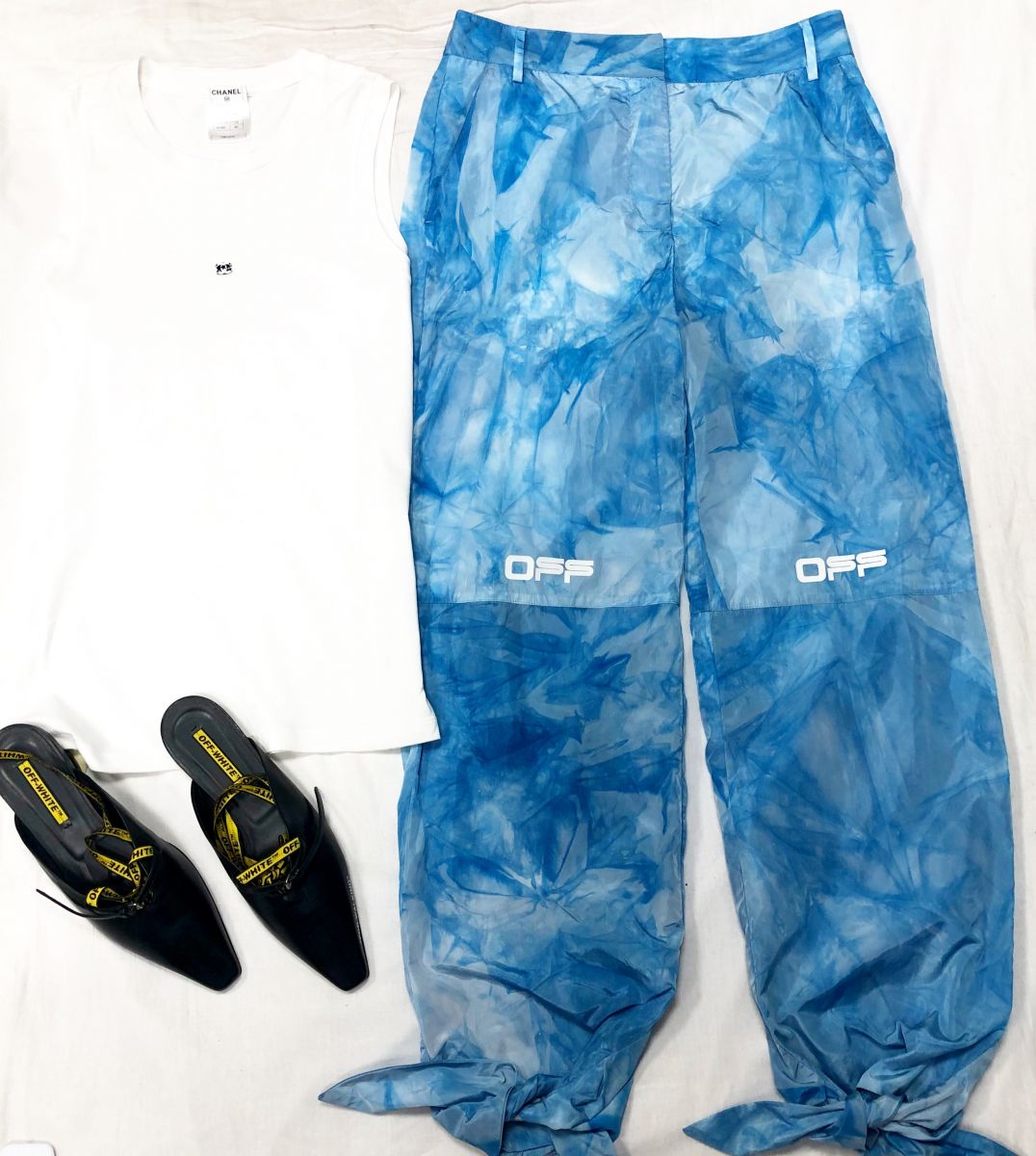 Футболка Chanel размер S цена 23 484 руб 
Брюки OFF WHITE размер M цена 12 524 руб 
Мюли Off. white размер 39 цена 12 524 руб