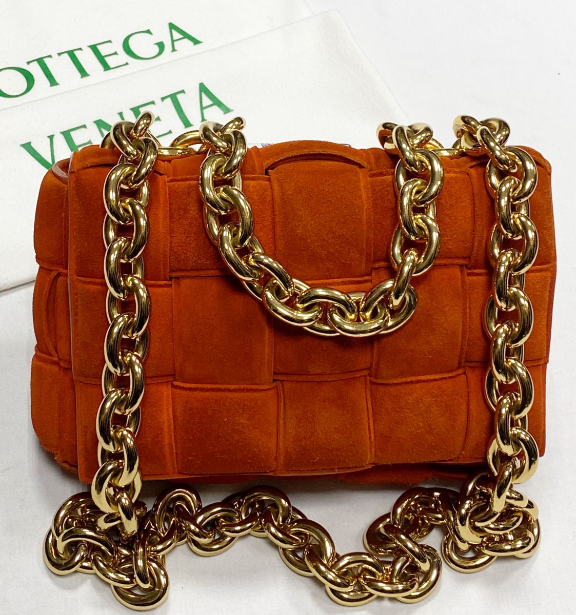 Сумка /замша/ Bottega Veneta размер 25/20 цена 93 930 руб
