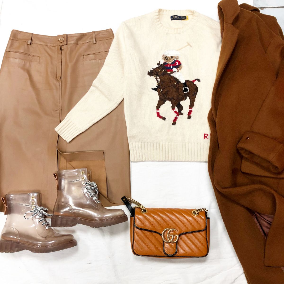 Свитер POLO размер XS цена 12 524 руб Юбка MYSKIN размер M цена 15 655 руб Ботинки SEe by Chloé размер 38 цена 7 828 руб Сумочка GUCCI