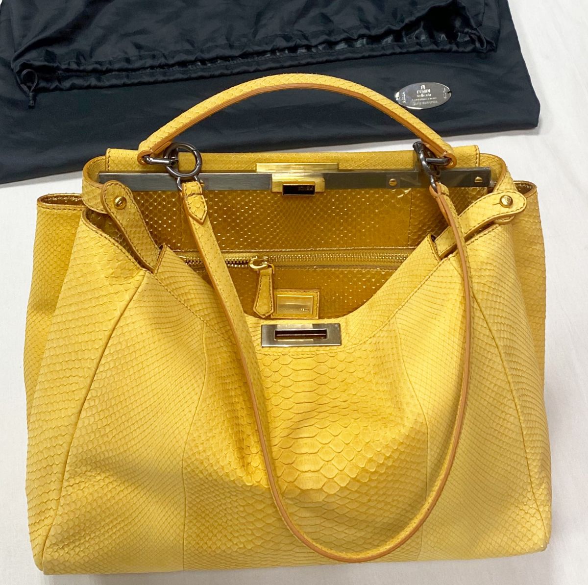 Сумка / питон / Fendi размер 40/30 цена 78 275 руб