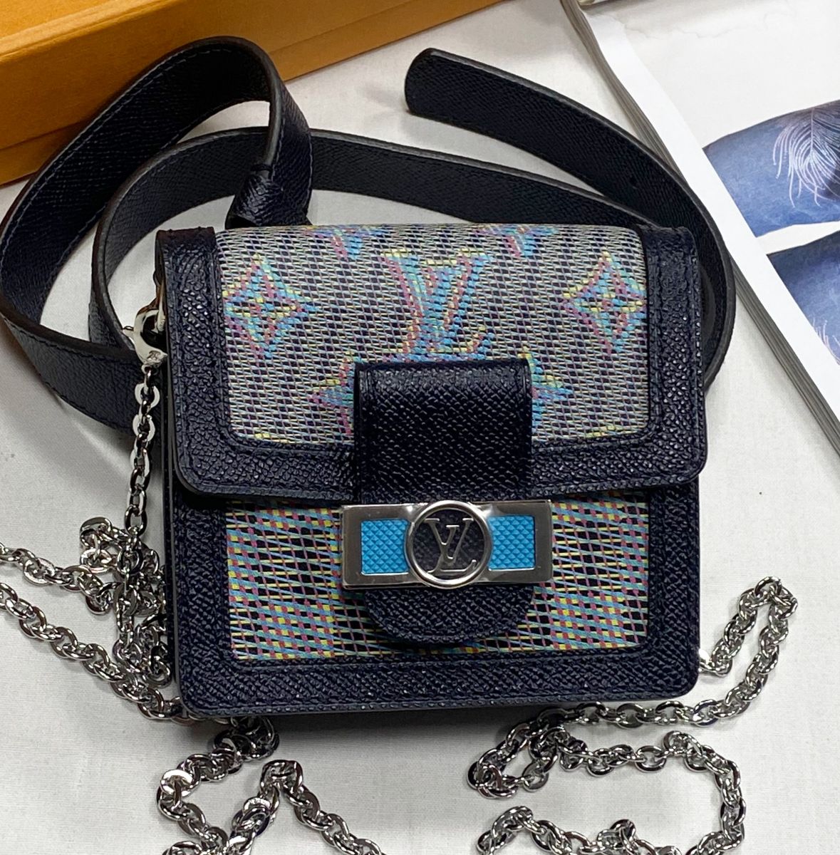 Сумочка Louis Vuitton размер 11/10 цена 78 275 руб