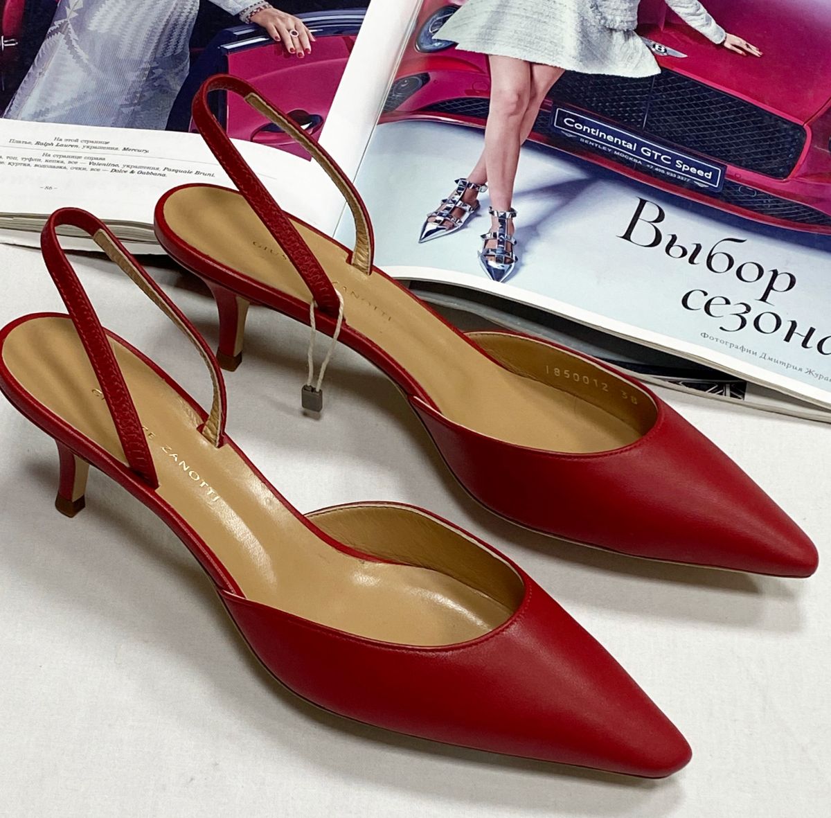 Босоножки Giuseppe Zanotti размер 38 цена 18 786 руб

