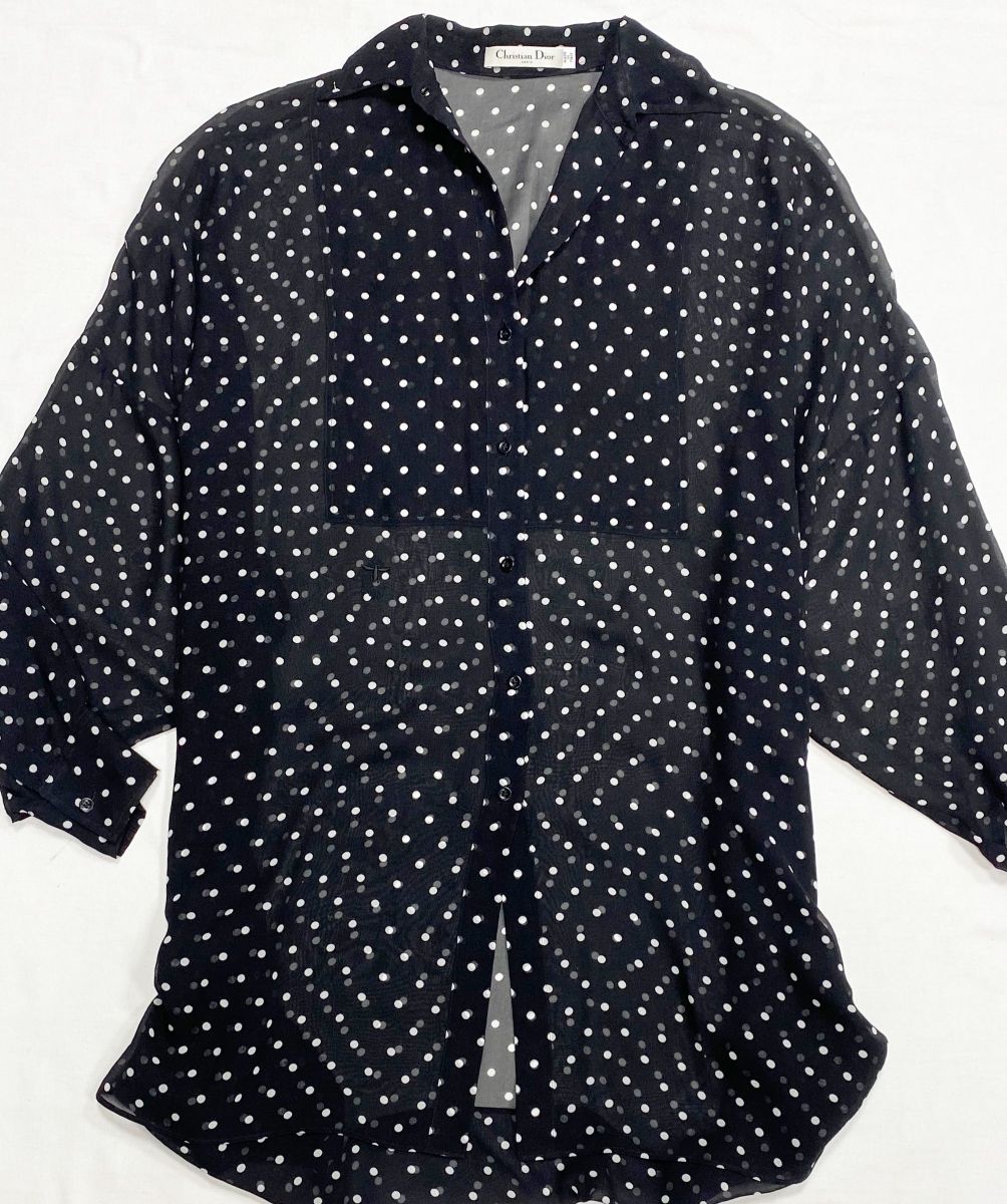 Туника Christian Dior размер 36 цена 31 310 руб
Балетки Chanel размер 38.5 цена 23 483 руб