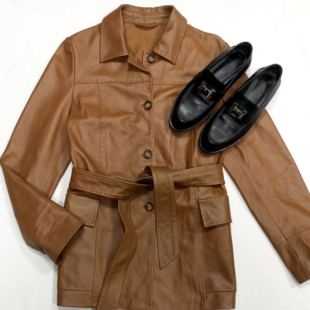 Куртка/кожа/ Max Mara размер 42 цена 61 540 руб
Лоферы Hermes размер 38 цена 69 232 руб