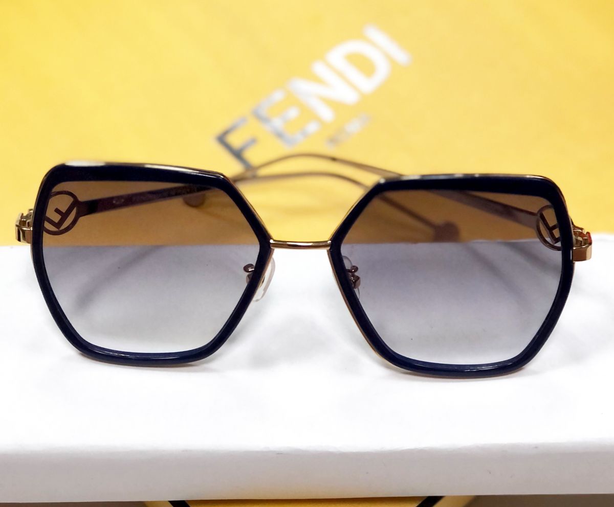 Очки Fendi цена 15 655 руб