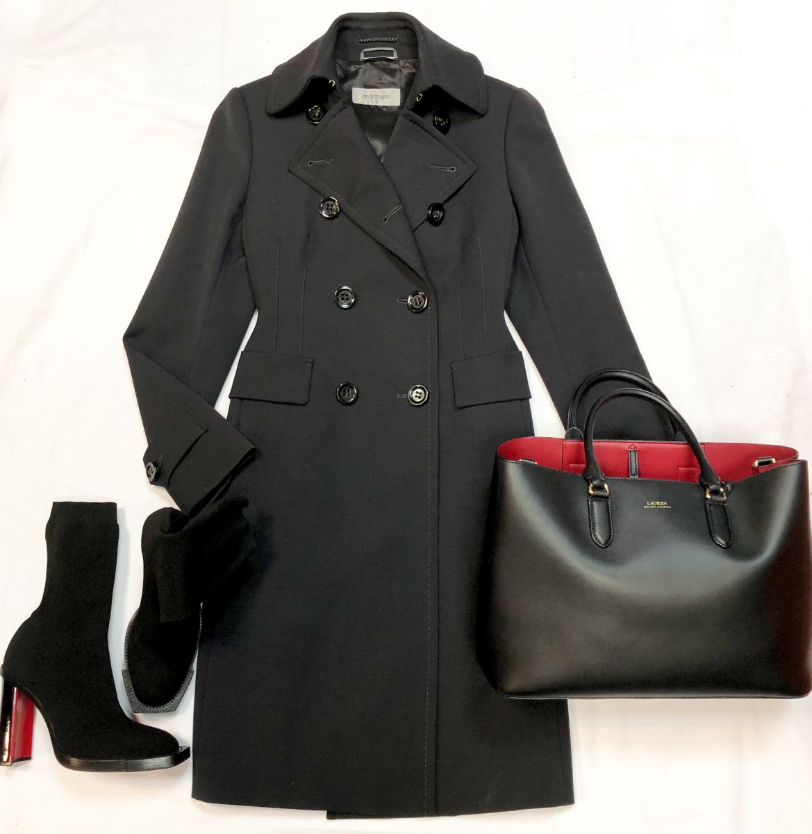 Пальто SPORTMAX размер 42/44 цена 26 155 руб 
Ботильоны Alexander McQueen размер 38 цена 26 155 руб 
Сумка RALPH LAUREN