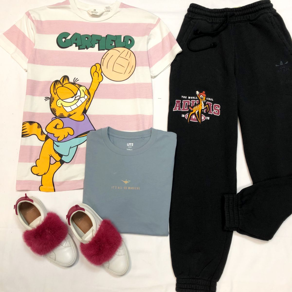 Футболки размер S/M цена 1 539 руб / 2 308 руб 
Брюки Disney &amp; adidas цена 3 077