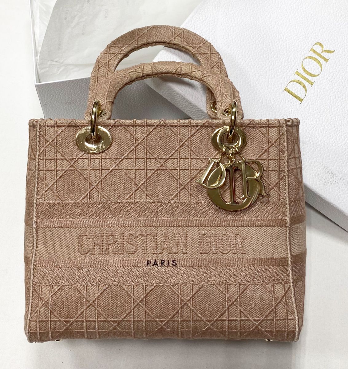 Сумка Christian Dior размер 25/20 цена 156 550 руб 