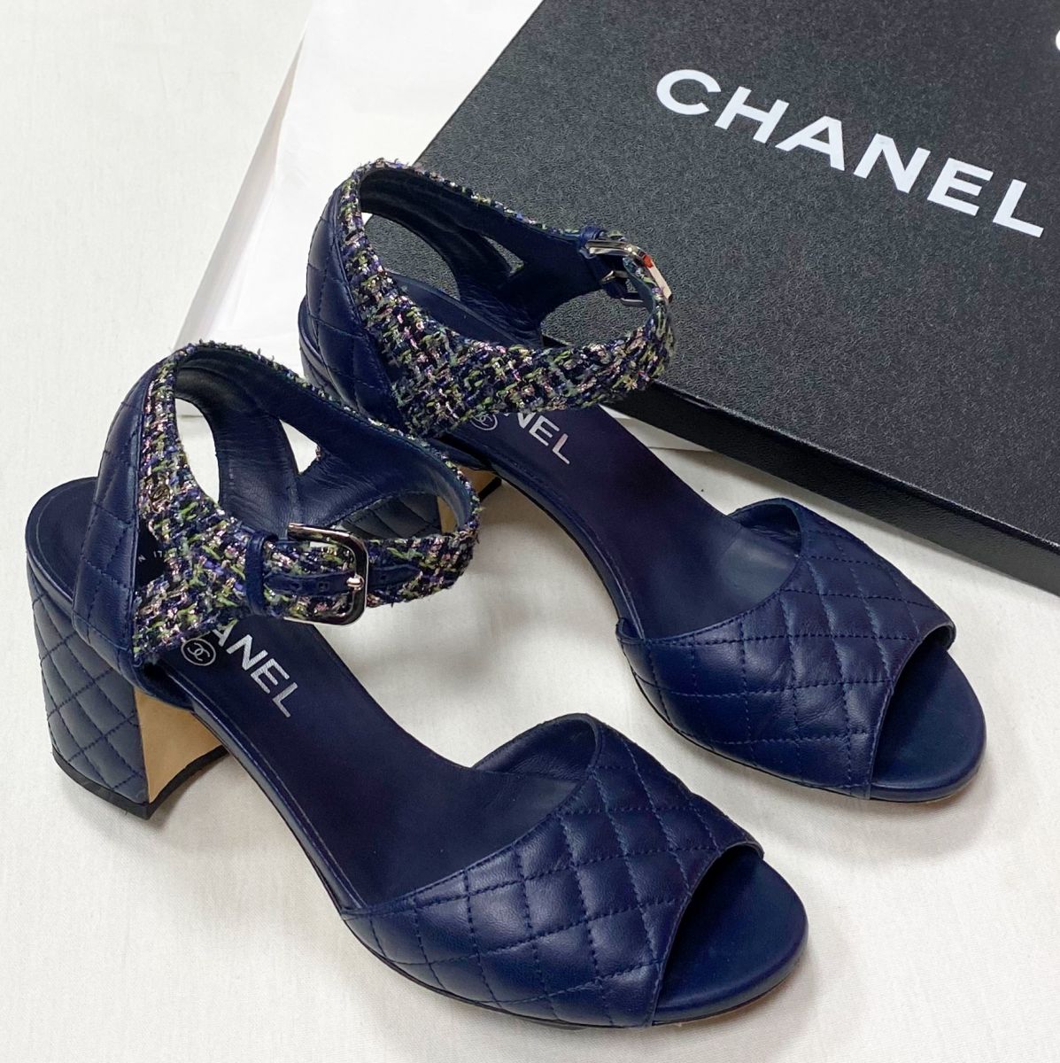 Босоножки Chanel размер 38.5 цена 39 138 руб