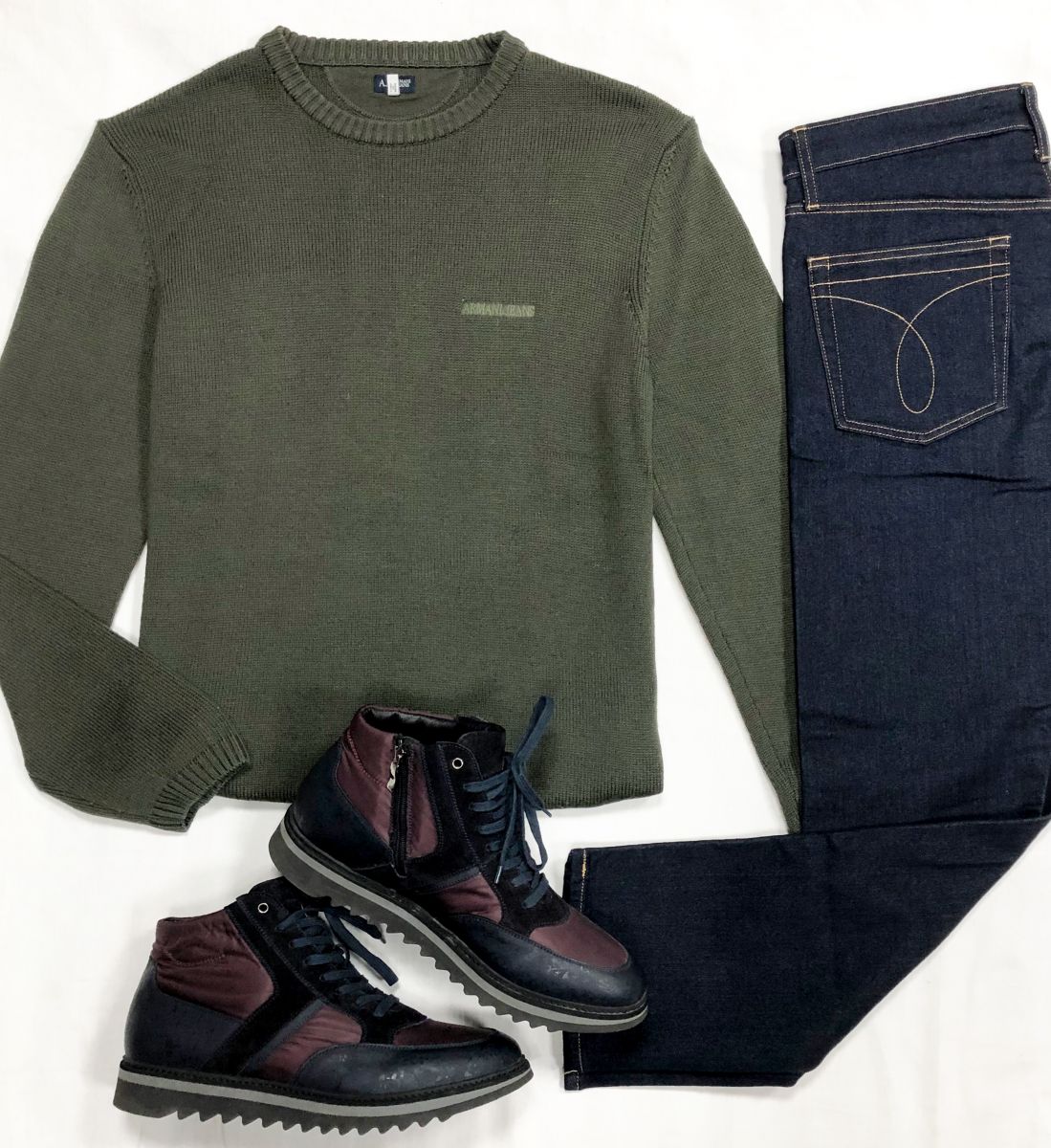 #mechtamen Кофта Armani размер L цена 9 231 руб
Джинсы Calvin Klein размер 30/32 цена 4 616 руб
Ботинки размер 45 цена 9 231 руб