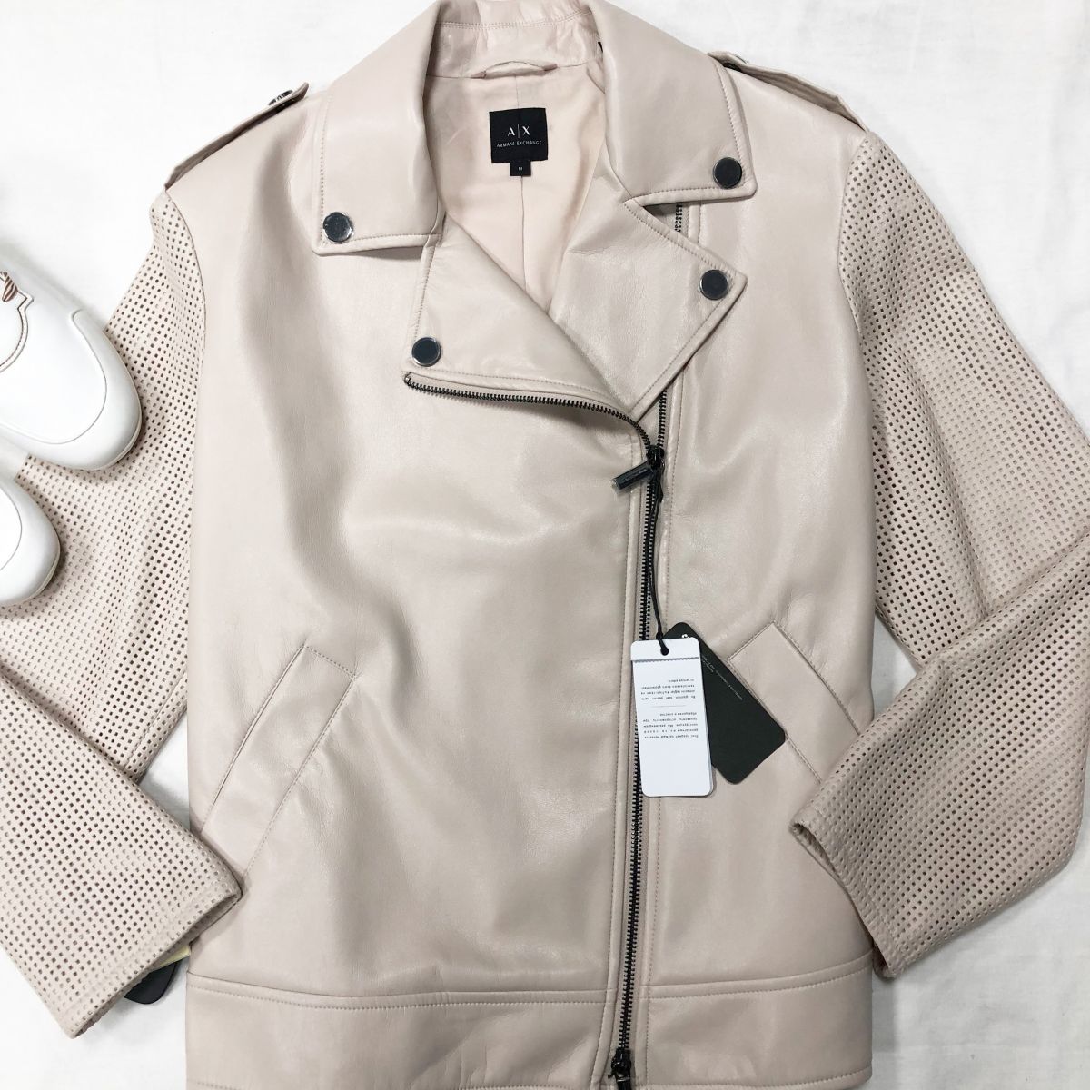 Куртка ARMANI EXCHANGE размер М цена 10 959/новая с ценником/