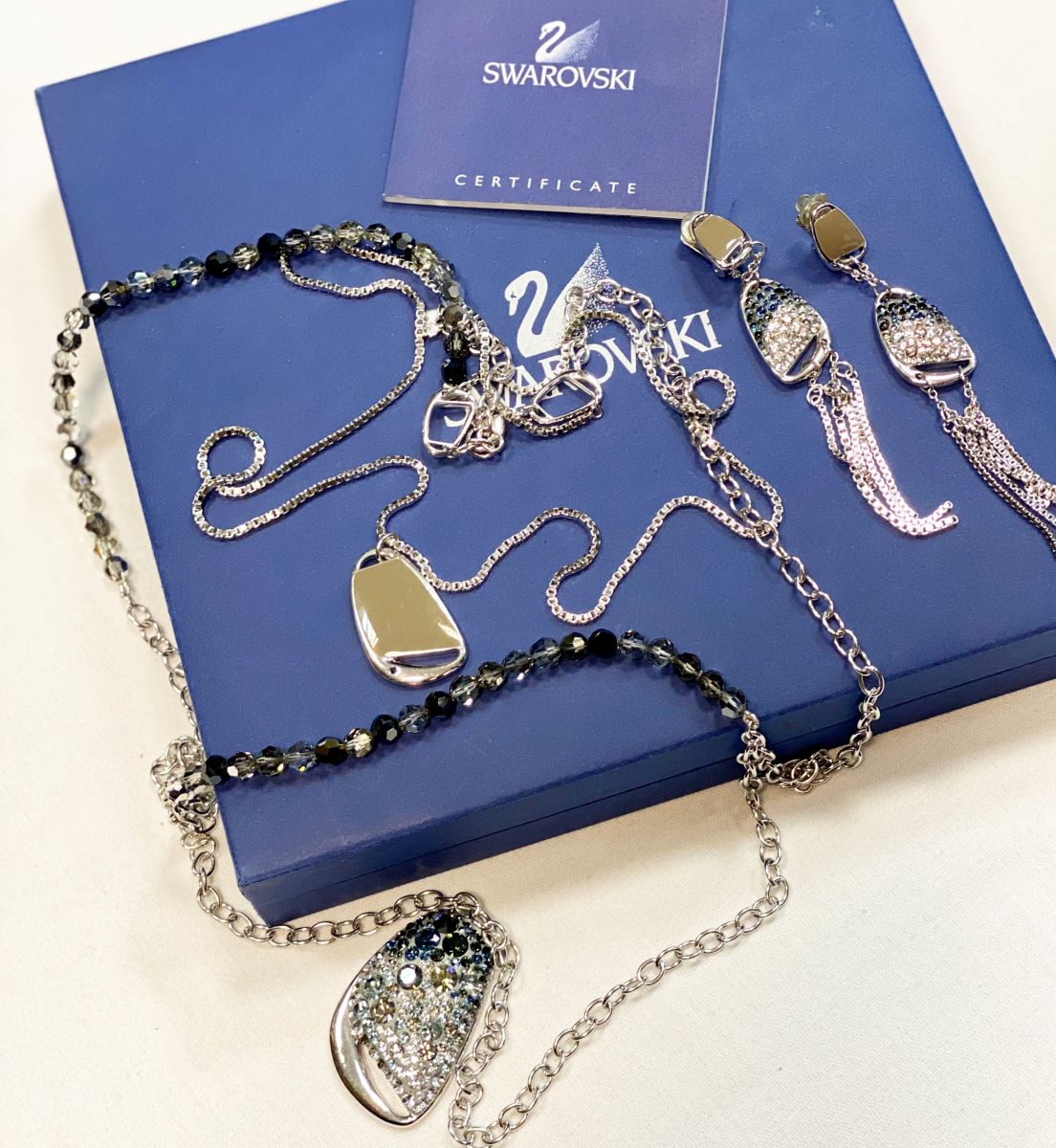 Цепочка Swarovski цена 4 616 руб
Клипсы Swarovski цена 4 616 руб
