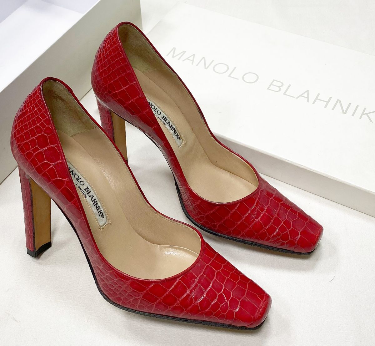 Туфли / крокодил / Manolo Blahnik размер 36.5 цена 46 965 руб