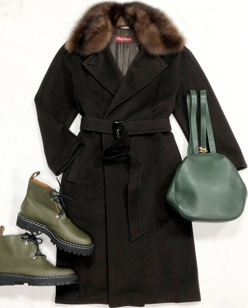 Пальто Max Mara размер 36 цена 18 786 руб
Ботинки размер 40 цена 23 483 руб
Рюкзак Ulyana Sergeenko