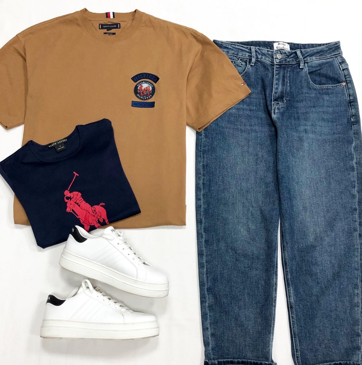 Футболка Tommy Hilfiger размер XL цена 3 131 руб
Футболка Ralph Lauren размер S цена 6 262 руб
Джинсы Acne Studios размер 30 цена 3 131 руб
Кеды Prada размер 39.5 цена 23 483 руб