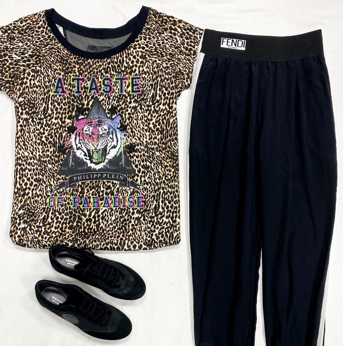 Брюки Fendi размер 38 цена 15 655 руб
Кофта / камни/ Philipp Plein размер M цена 7 828 руб
Кеды Versace размер 37.5 цена 10 959 руб
