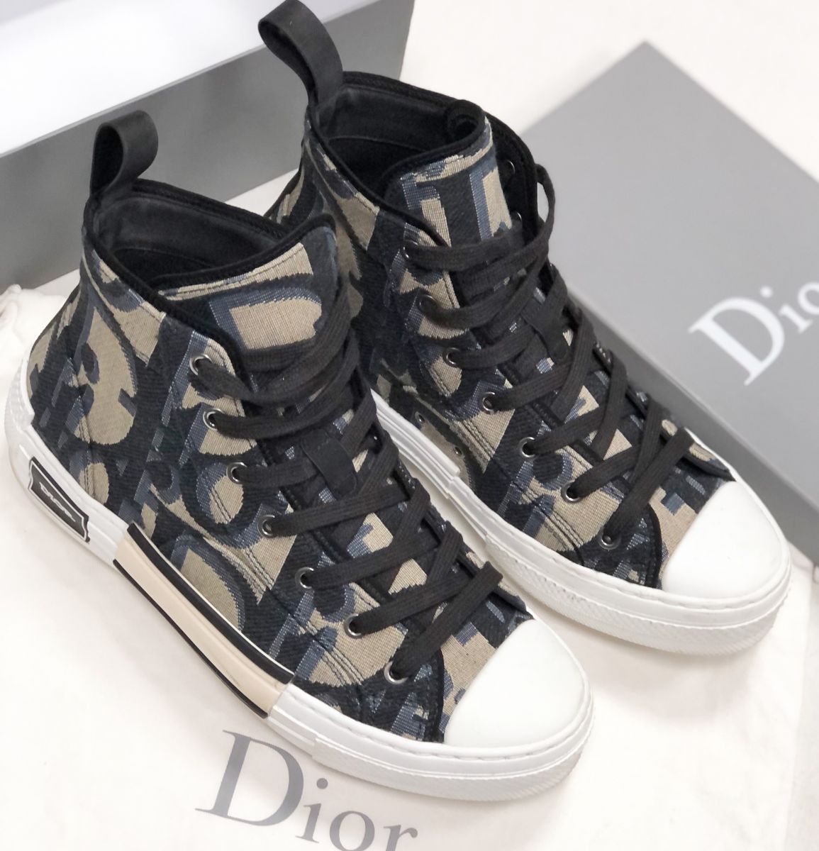 Кеды Christian Dior размер 40 цена 46 965 руб


