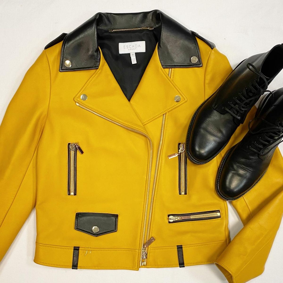 Куртка/кожа/ ESCADA размер 36 цена 46 155 рубБотинки SAINT LAURENT  размер 40 цена 30 770 руб