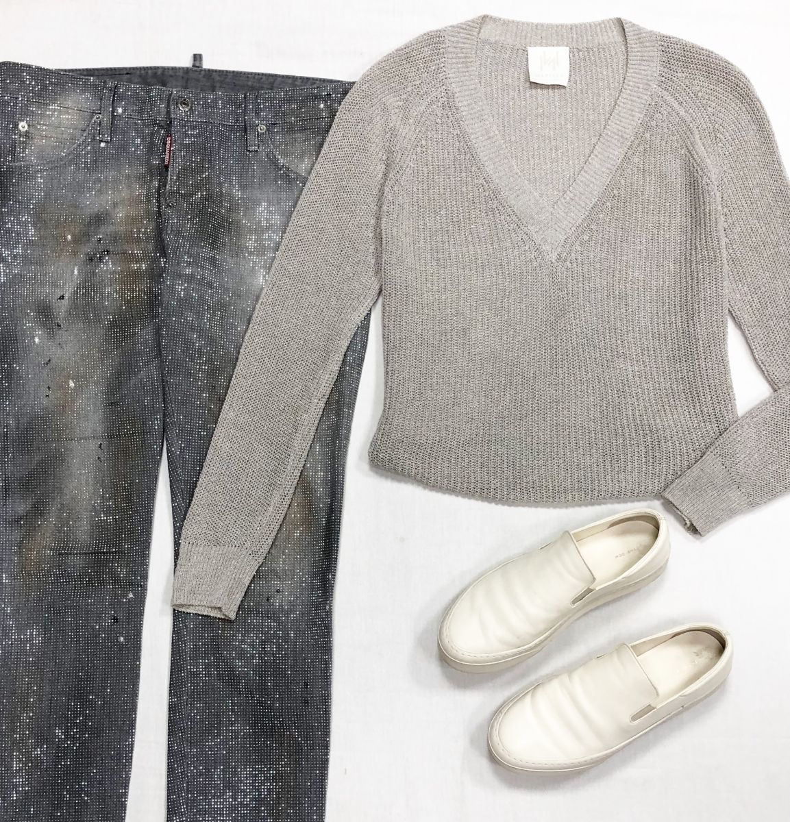 Джинсы /камни/ Dsquared размер 40 цена 15 655 руб
Кофта Marella размер 42 цена 6 262 руб
Лоферы The Row размер 39 цена 31 310 руб