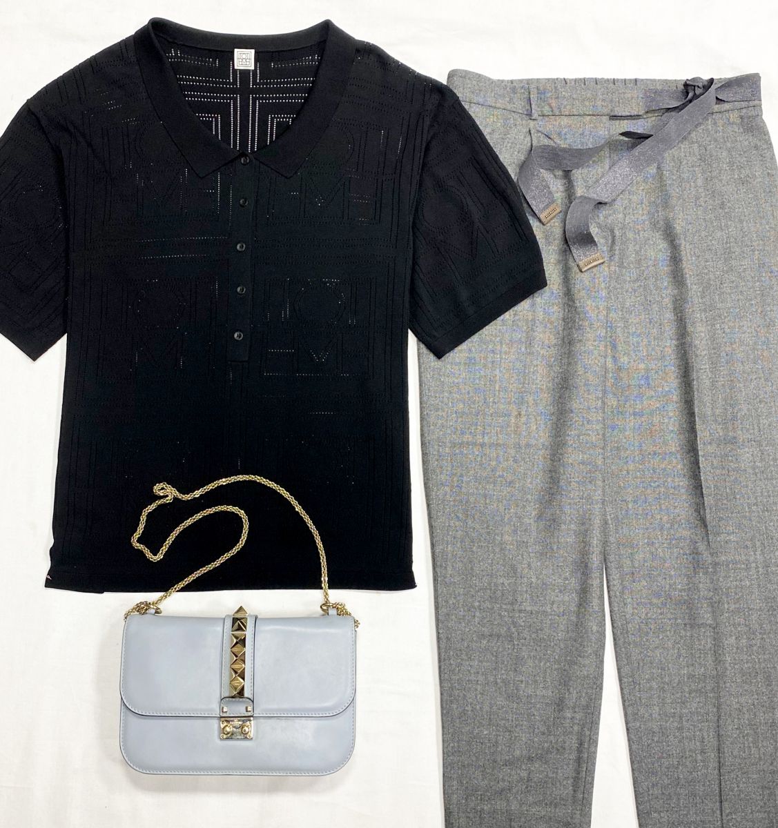 Кофта Tateme размер XS цена 23 483 руб
Ботинки Peserico размер 46 цена 10 965 руб
Сумка Valentino 