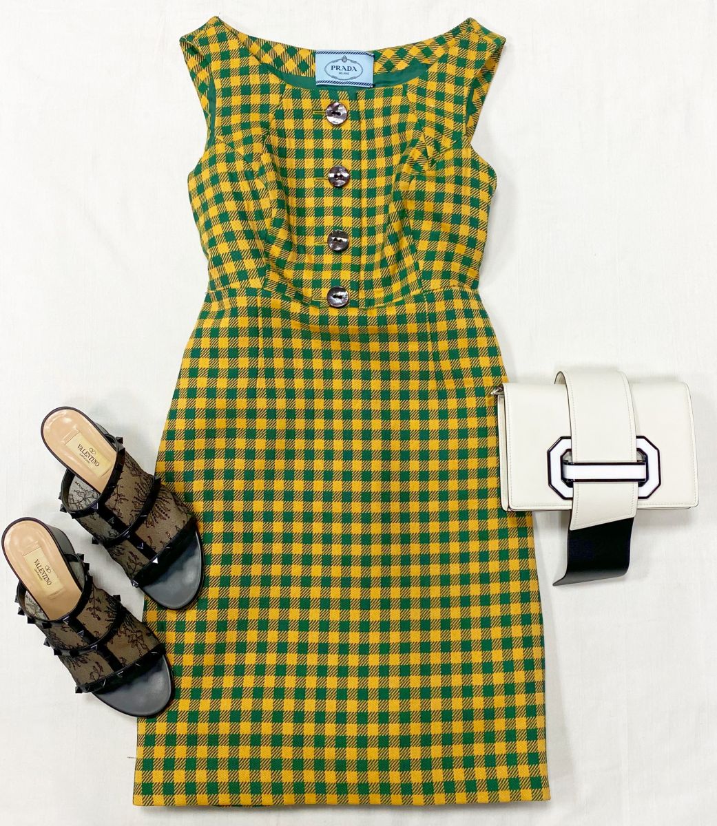 Платье Prada размер 42 цена 23 483 руб Сабо Valentino размер 39 цена 23 483 руб Сумка Prada