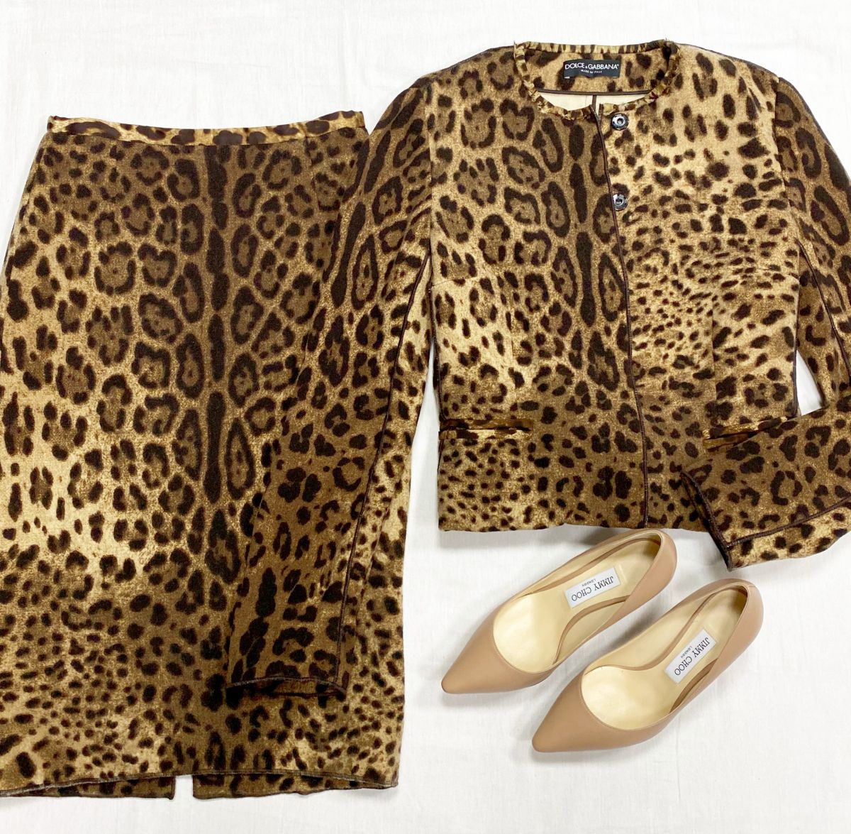 Костюм Dolce Gabbana размер 40 цена 39 138 руб Туфли Jimmy Choo размер 37 цена 31 310 руб