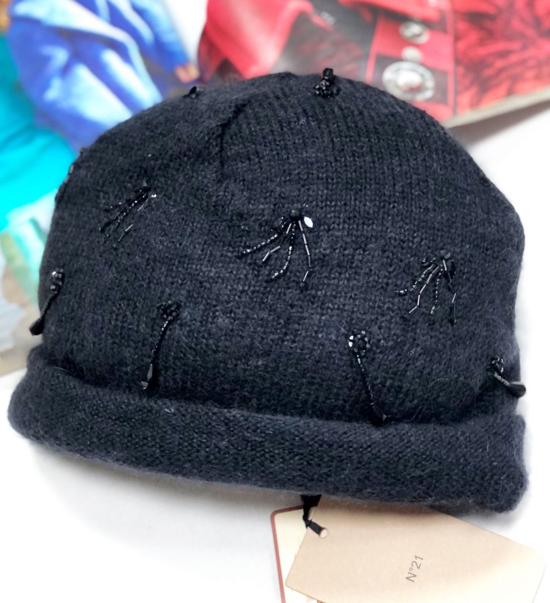 Шапка /бисер/ N21 цена 15 655 руб/ с биркой/
