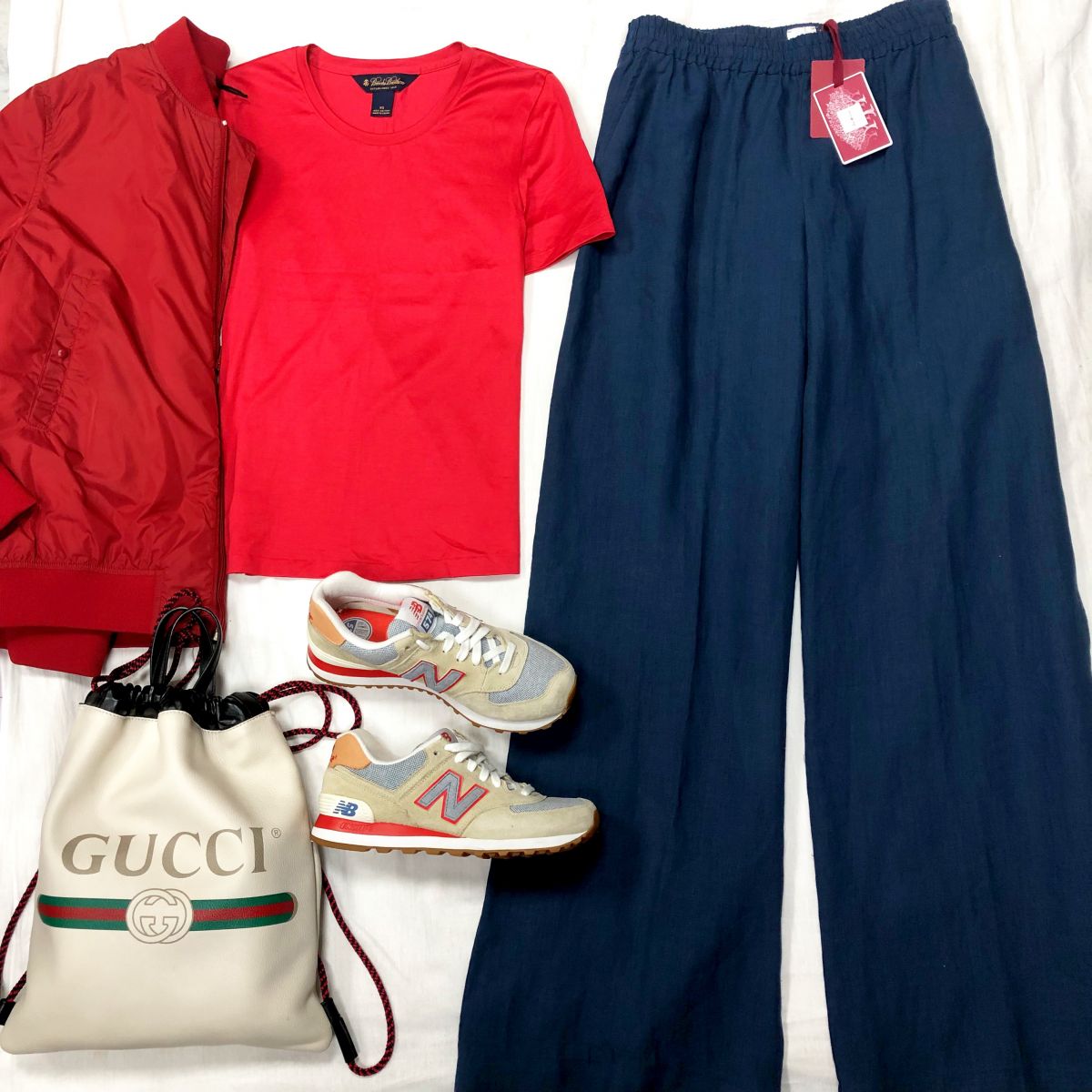 Футболка BROOKS BROTHERS 1818 размер XS цена 3 131
Руб 
Брюки /лён/ Eleventy размер М цена 12 524 руб /новые с ценником/ 
Кроссовки NB размер 40 цена 9 393 руб новые/