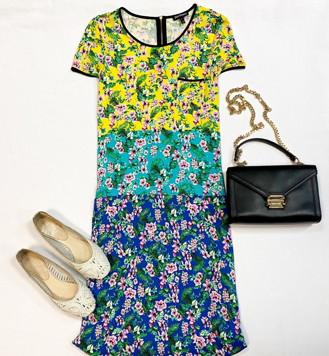 Платье juicy Couture размер S цена 4 616 руб
Балетки Ermanno Scervino размер 38 цена 7 693 руб
Сумка Michael Kors 
