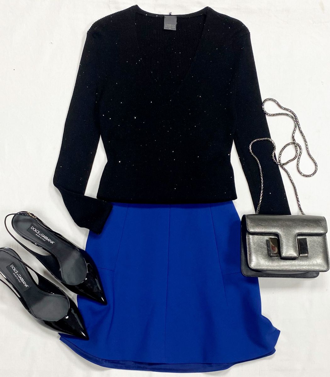Кофта Lorena Antoniazzi размер 42 цена 15 655 руб
Юбка J Crew размер 0 цена 3 131 руб
Туфли Dolce Gabbana размер 40 цена 31 310 руб
Сумка Tom Ford 