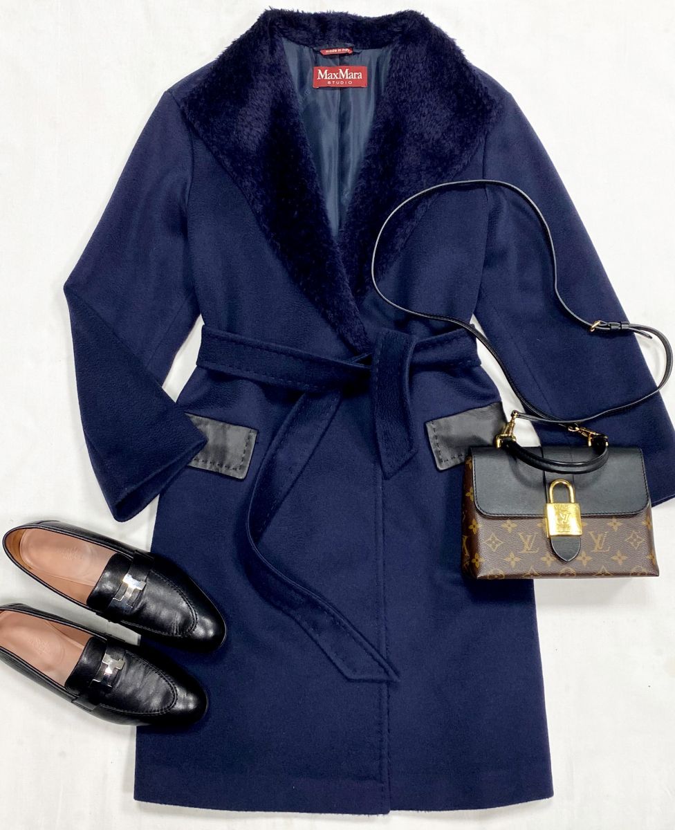 Пальто Max Mara размер 40 цена 23 483 руб
Лоферы Hermes размер 40.5 цена 70 448 руб
Сумка Louis Vuitton 
