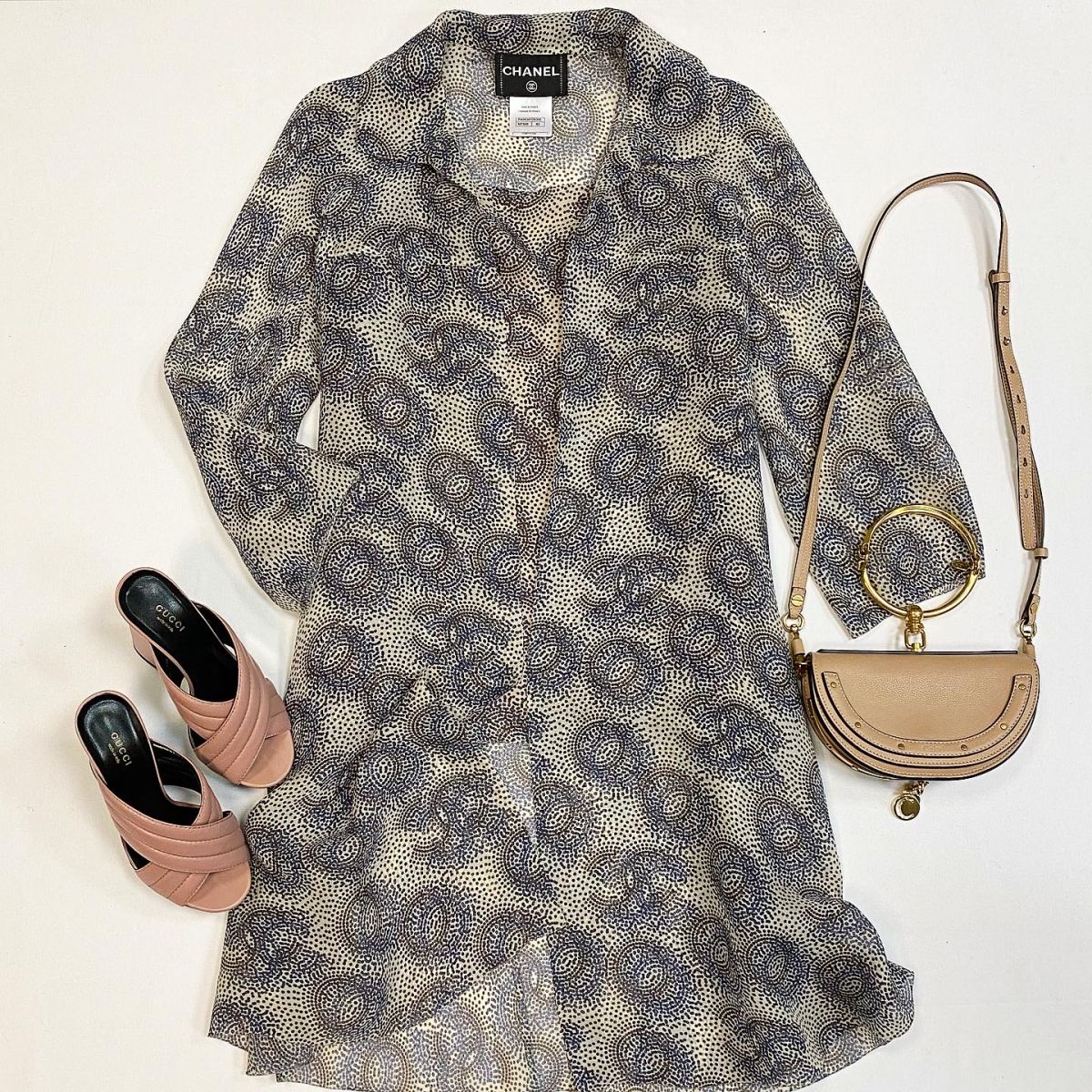 Двойка / топ + накидка / шёлк / Chanel размер 40 цена 46 155 руб Сабо Gucci размер 38 цена 12 308 руб Сумка Chloè