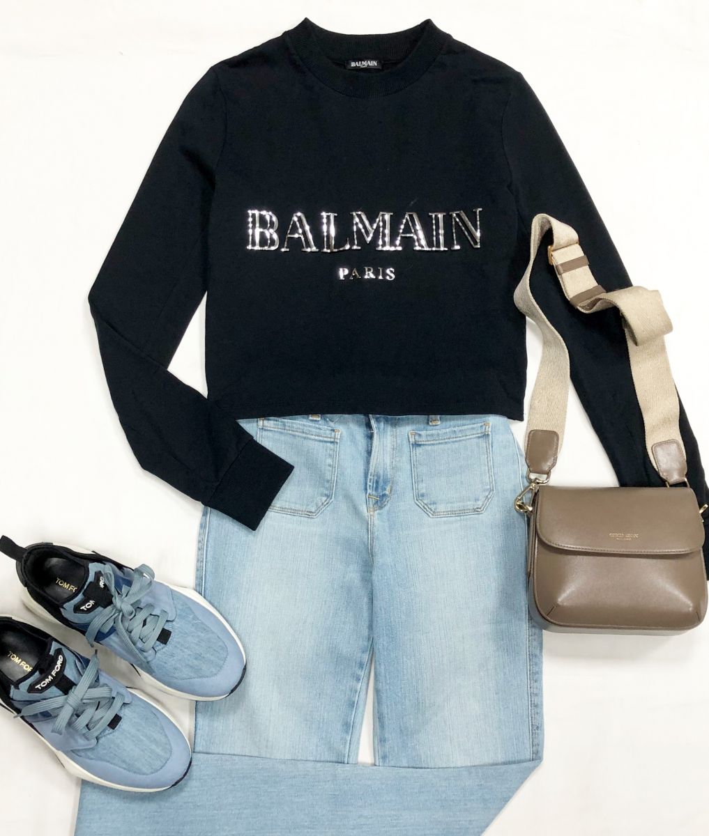Толстовка Balmain размер 38 цена 9 393 руб
Джинсы JBrand размер 26 цена 7 828 руб
Кроссовки Tom Ford размер 39.5 цена 39 138 руб
Сумка Giorgio Armani