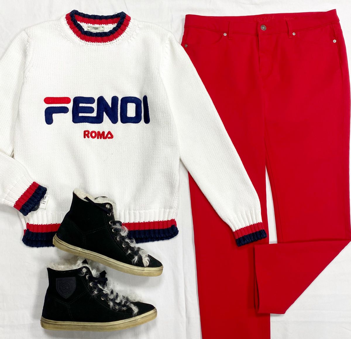 Свитер Fendi размер 38 цена 15 385 руб 
Джинсы Escada размер 40 цена 15 385 руб
Кеды Saint Laurent размер 39 цена 23 078 руб