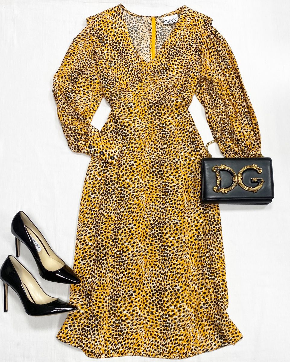 Платье Ganni размер 36 цена 15 655 руб
Туфли Jimmy Choo размер 39.5 цена 15 655 руб
Сумка Dolce Gabbana 