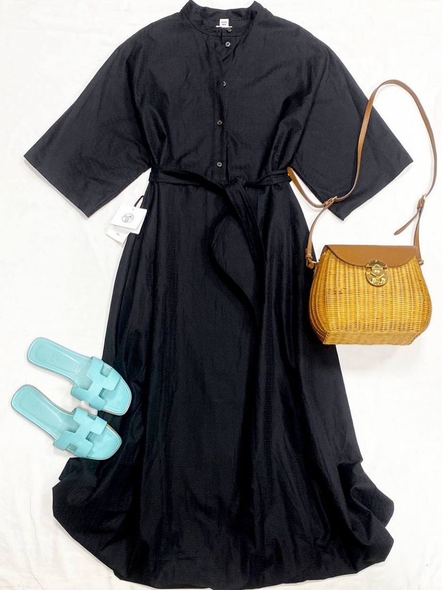 Платье Hermes размер 44 цена 125 240 рубСабо Hermes размер 39 цена 23 483 рубСумка Miu Miu