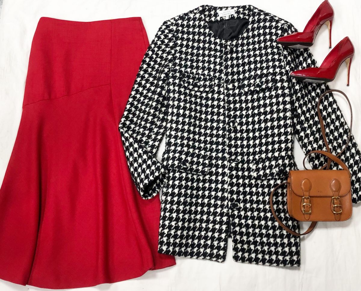 Пальто Thé others stories размер S цена 6 262 руб 
Юбка Hugo размер S цена 4697 руб 
Туфли Dolce gabbana размер 38 цена 23 483 руб 
Сумочка Ralph Lauren