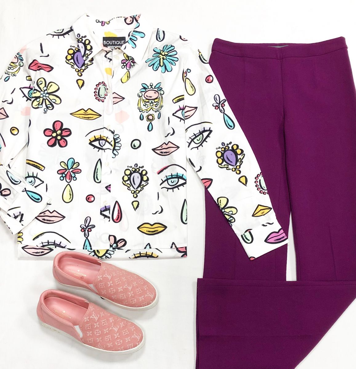 Рубашка MOSCHINO размер 44 цена 7 828 руб
Брюки Alberta Ferretti размер 40 цена 4 697 руб
Лоферы Louis Vuitton размер 39 цена 31 310 руб