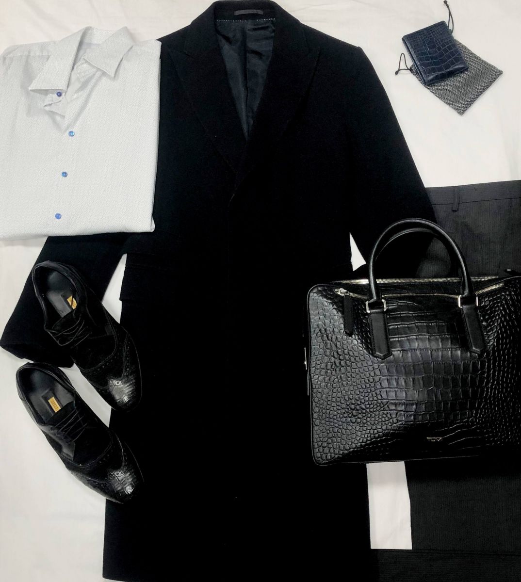#Mechtamen
Пальто ZEGNA размер 54 цена 23 483 руб 
Рубашка ZILLI размер 42/16.1/2 цена 6 262 руб 
Брюки ANTONIO MARRAS размер 52 цена 4 697 руб 
Туфли ZILLI размер 9/43 цена 54 793 руб /новые/
СумкамTUMI