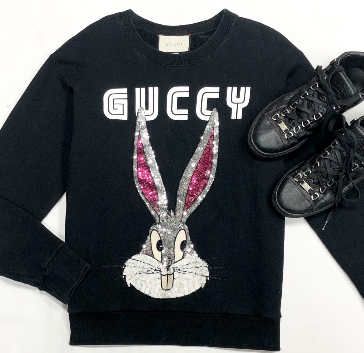 Толстовка /пайетки/ Gucci размер XS цена 18 462 руб
Кеды BALENCIAGA размер 39 цена 15 385 руб